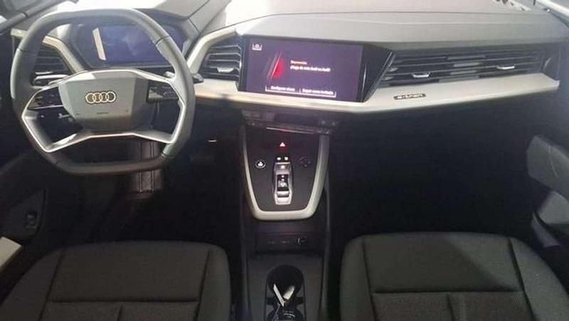 Usado Audi Q4 e-tron Sport 150 kW (204 CV) 2025 Negro SUV