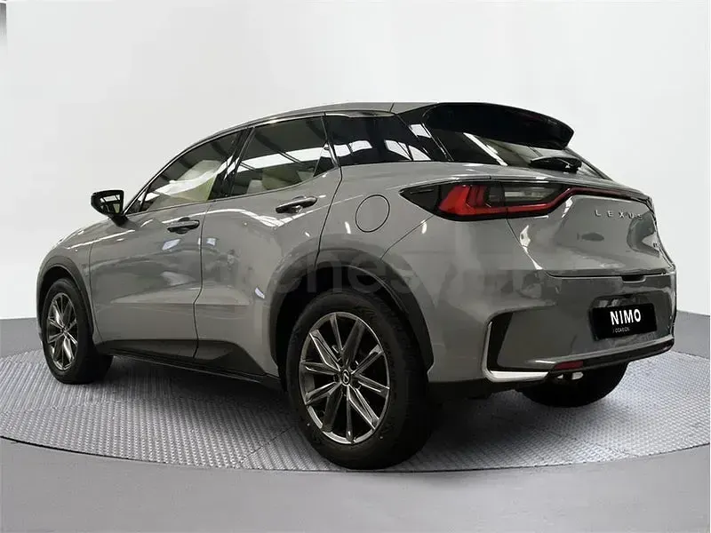 Nuevo Lexus LBX 136 CV (100 kW) 2026 Gris / plata SUV