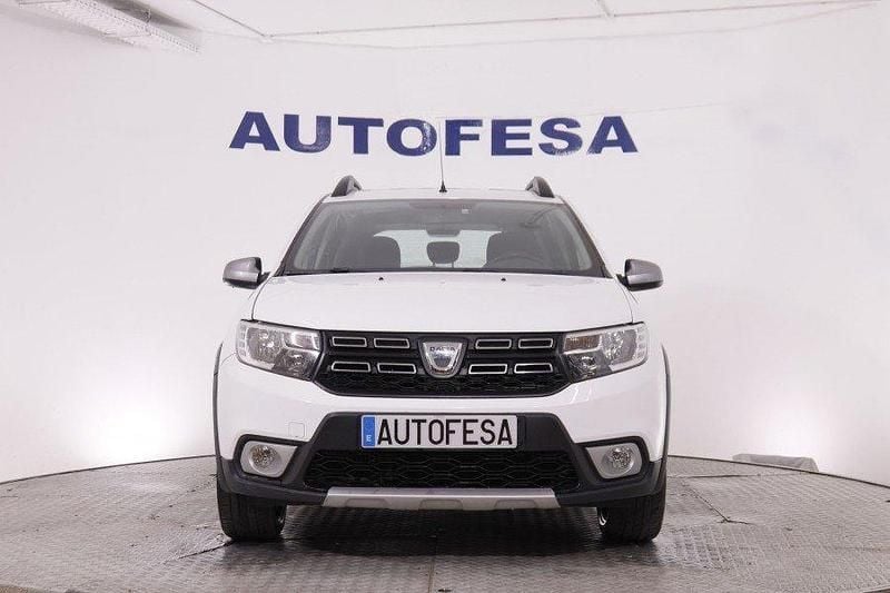 Usado Dacia Sandero Stepway 90 CV (66 kW) 2017 Blanco