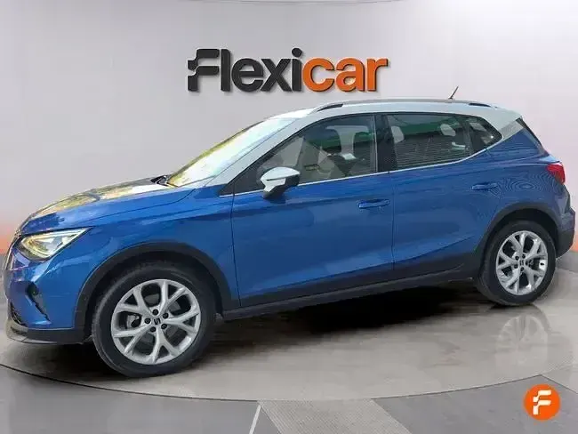 Usado Seat Arona Xperience 110 CV (80 kW) 2023 Azul SUV
