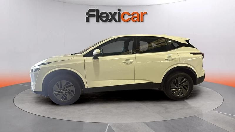 Käytetty Nissan Qashqai Acenta 140 HP (102 kW) 2022 Valkoinen Katumaasturi