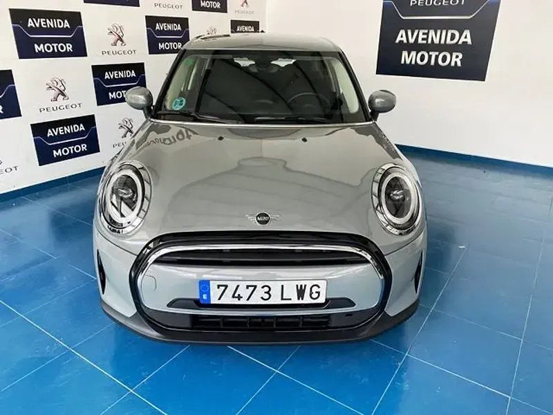 Usado Mini ONE 102 CV (75 kW) 2022 Gris / plata Utilitario