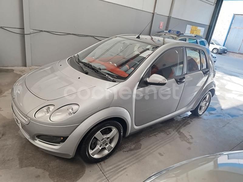 Gris / plata Usado 2006 Smart ForFour Passion Berlina | 6799 € - Imagen 1/4