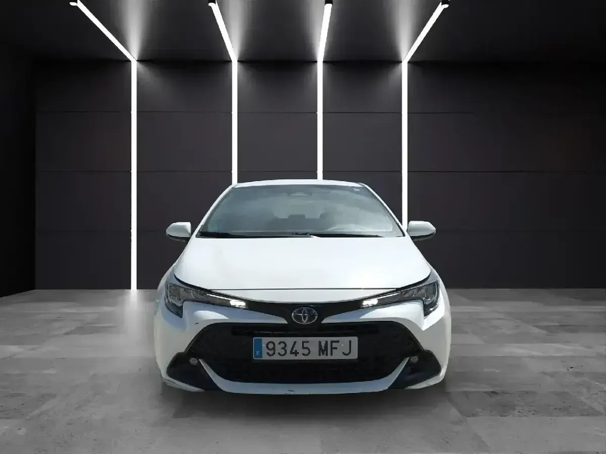 Usado Toyota Corolla Business Edition 122 CV (89 kW) 2023 Blanco