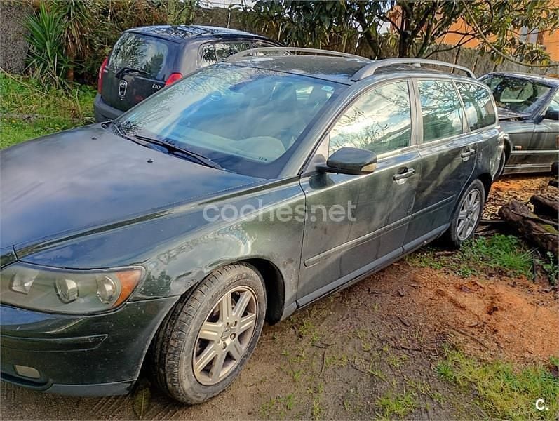 Usado Volvo V50 Momentum 136 CV (100 kW) 2005 Verde Familiar