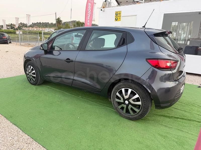 Usado Renault Clio IV Business 75 CV (55 kW) 2018 Negro Berlina