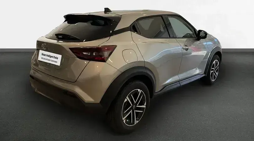 Usado Nissan Juke N-Connecta 114 CV (83 kW) 2025 Skline grey (metalizado) SUV