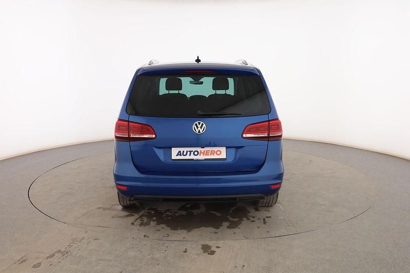 Usado VW Sharan Advance 150 CV (110 kW) 2019 Azul Monovolumen