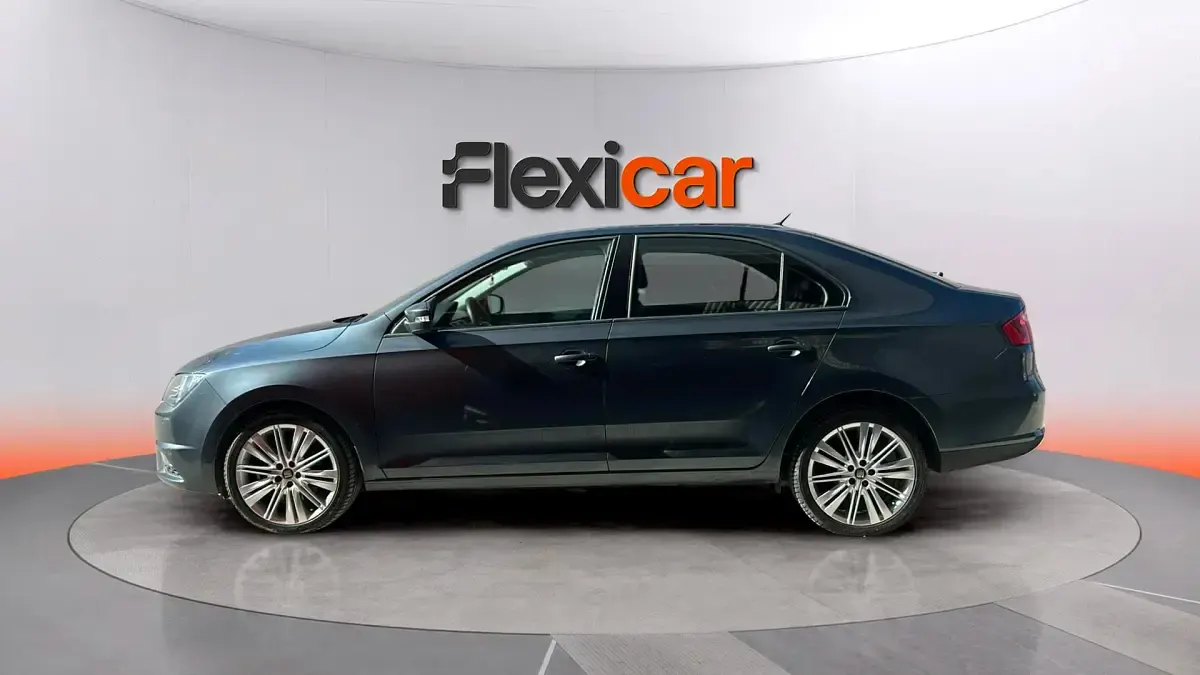 Usado Seat Toledo Style 116 CV (85 kW) 2016 Gris Utilitario