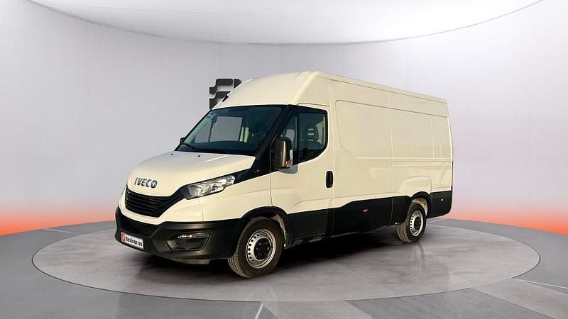Usado Iveco Daily 156 CV (114 kW) 2023 Blanco