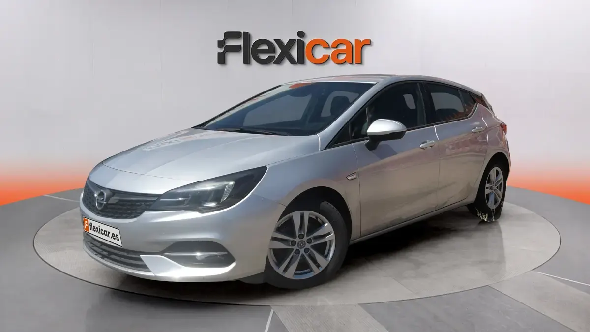 Usado Opel Astra Business Elegance 131 CV (96 kW) 2020 Gris Berlina