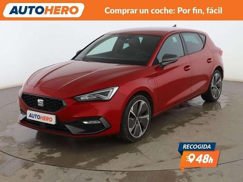 Usado Seat Leon FR 204 CV (150 kW) 2021 Rojo Berlina