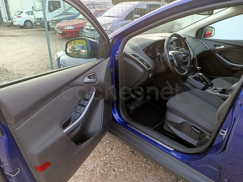 Usado Ford Focus Titanium 125 CV (91 kW) 2014 Azul Berlina