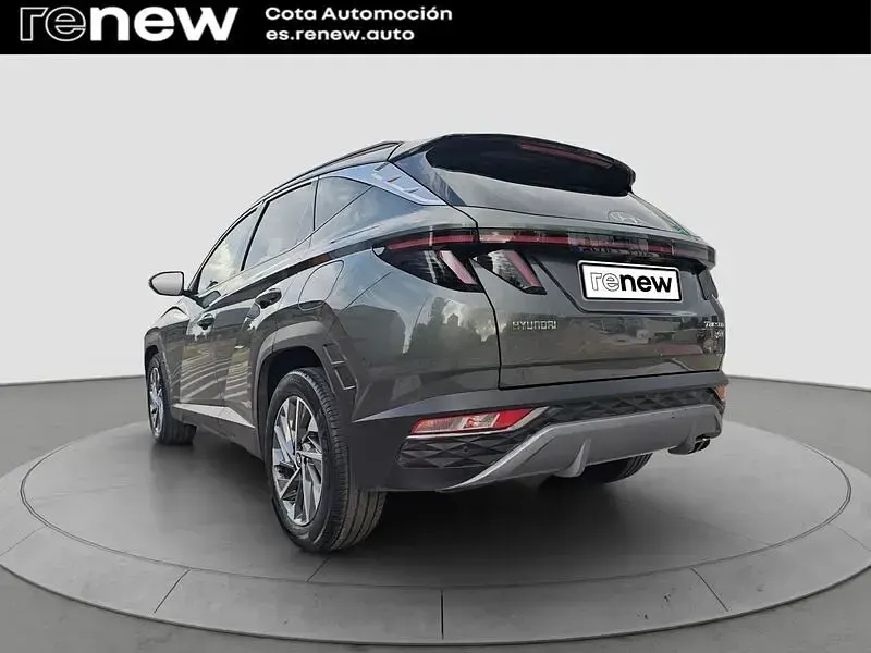 Usado Hyundai Tucson 136 CV (100 kW) 2021 Teal / dark knight SUV