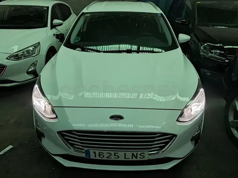Usado Ford Focus Trend 120 CV (88 kW) 2021 Blanco Familiar