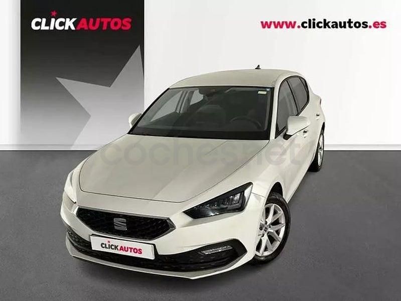 Usado Seat Leon Style 110 CV (80 kW) 2024 Blanco Berlina
