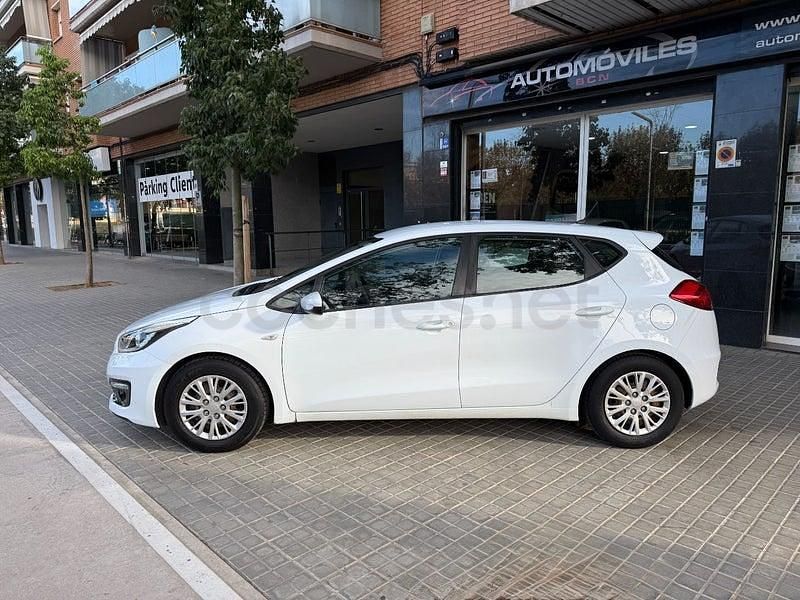 Usado Kia Ceed 100 CV (73 kW) 2016 Blanco Utilitario