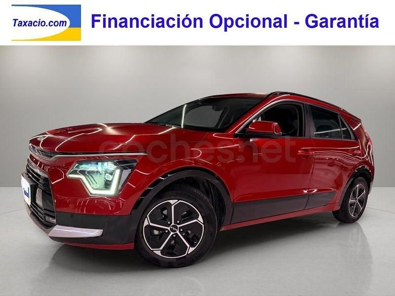 Usado Kia Niro 141 CV (103 kW) 2022 Granate SUV