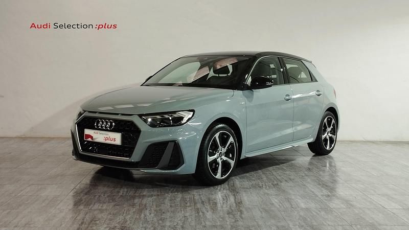 Gris Usado 2025 Audi A1 Utilitario | 28.900 € (Un poco caro) - Imagen 1/4