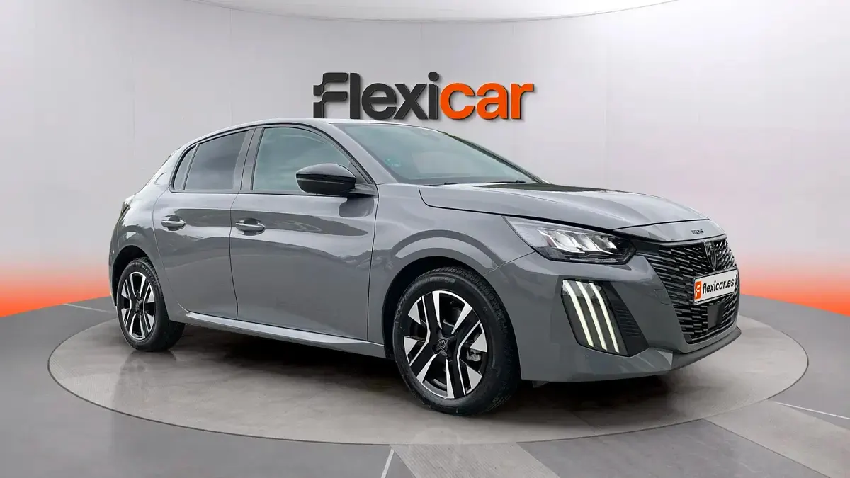 Usado Peugeot 208 Allure 101 CV (74 kW) 2025 Utilitario