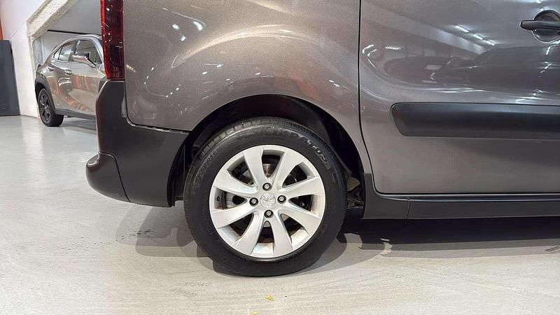 Usado Peugeot Partner Tepee Active 110 CV (80 kW) 2018 Gris Monovolumen