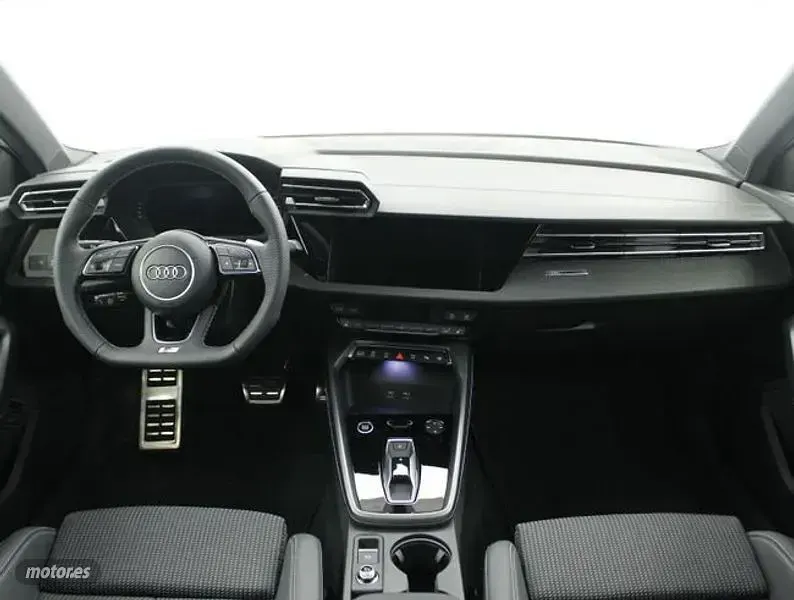 Usado Audi A3 Ambiente 150 CV (110 kW) 2025 Blanco