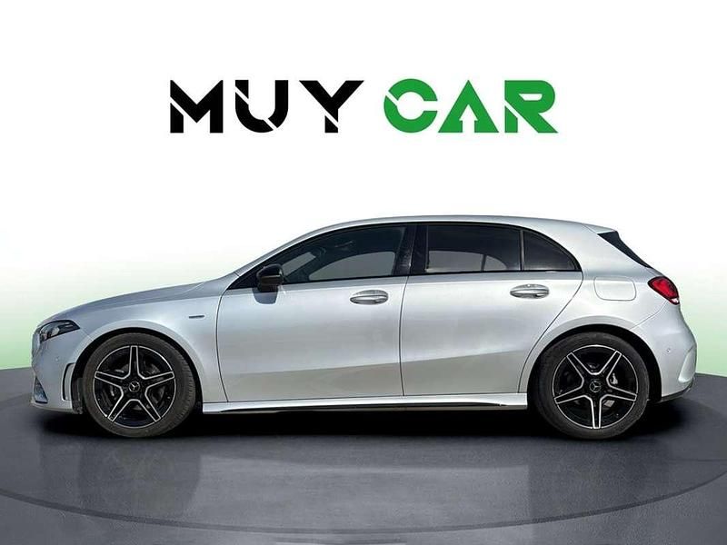Käytetty Mercedes A200 150 HP (110 kW) 2021 Harmaa Viistoperä