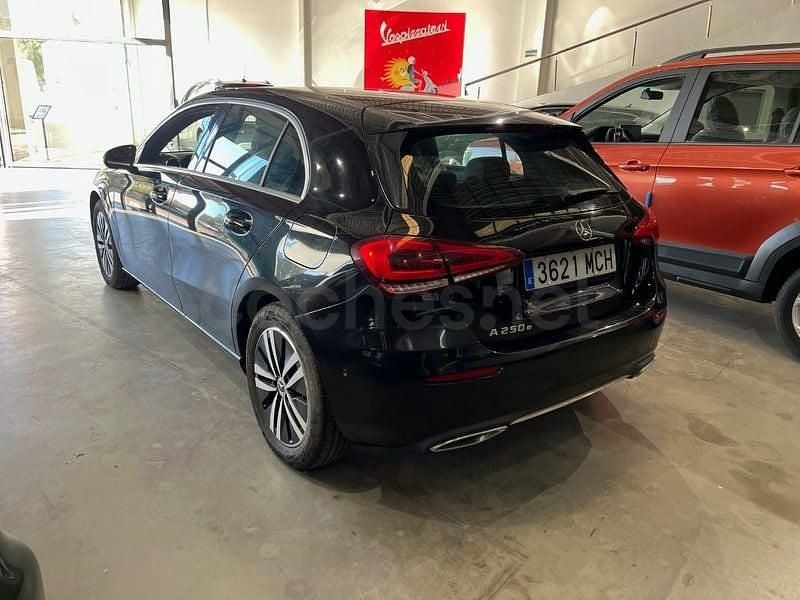 Usado Mercedes A250 218 CV (160 kW) 2022 Negro Berlina