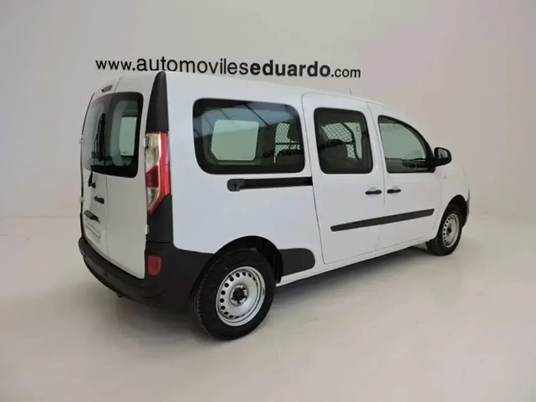 Usado Renault Kangoo 95 CV (69 kW) 2021 Blanco Monovolumen