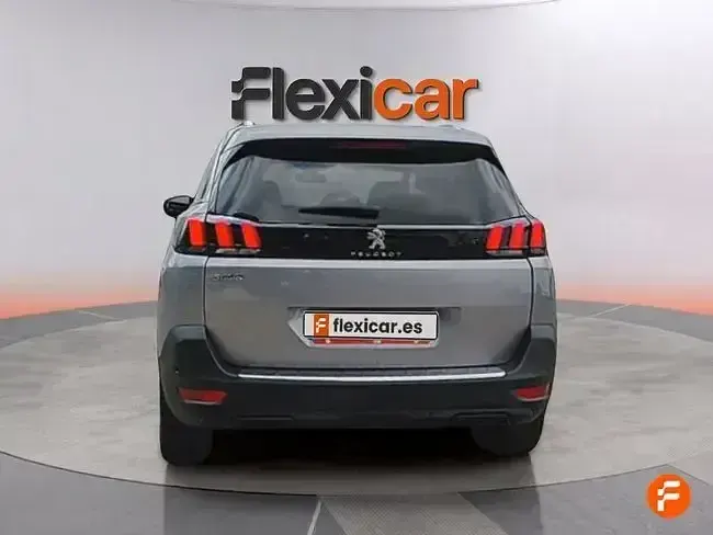 Usado Peugeot 5008 Active 130 CV (95 kW) 2019 Gris SUV