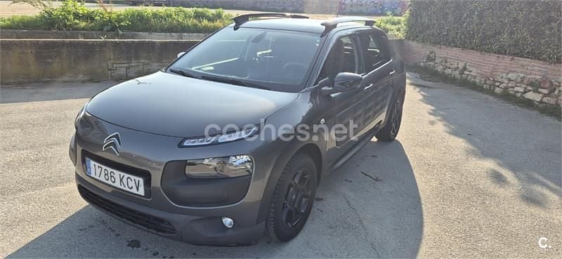 Usado Citroën C4 Feel 82 CV (60 kW) 2017 Gris / plata Berlina