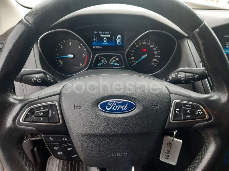 Usado Ford Focus Business Edition 120 CV (88 kW) 2016 Gris / plata Familiar