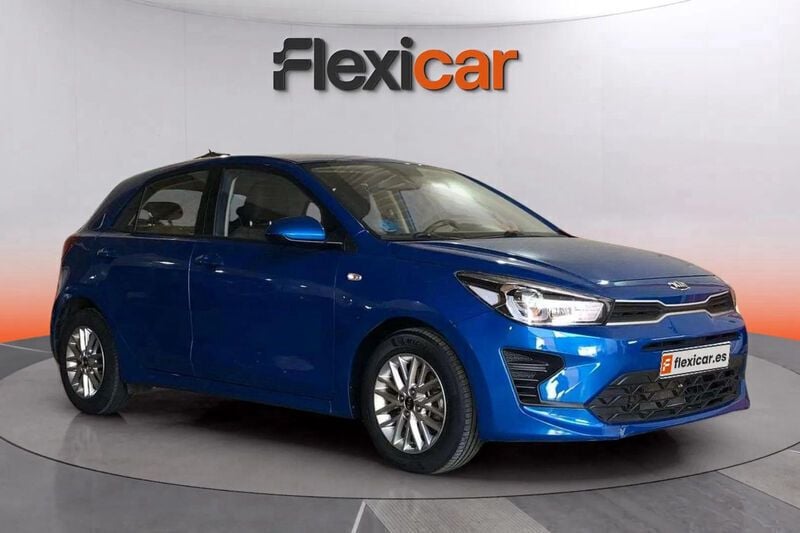 Azul Usado 2021 Kia Rio Berlina | 12.290 € (Buen precio) - Imagen 1/4