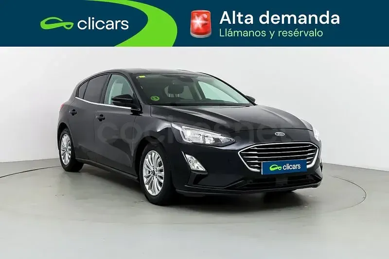 Usado Ford Focus Trend 120 CV (88 kW) 2020 Negro Berlina