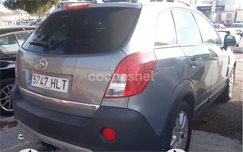 Usado Opel Antara Enjoy 163 CV (119 kW) 2012 Gris / plata SUV