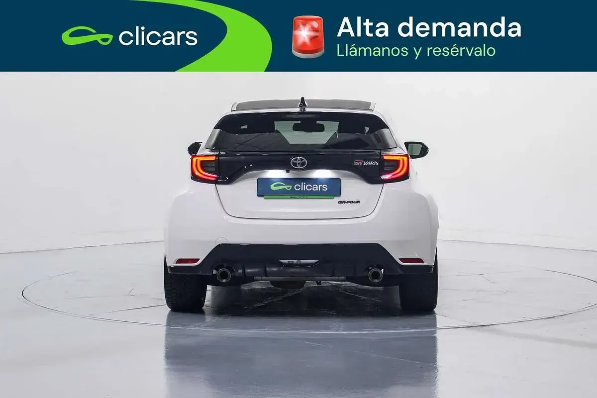 Occasion Toyota Yaris 261 PK (191 kW) 2021 Wit Hatchback