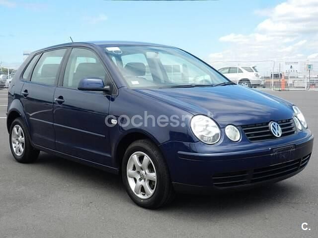 Usado VW Polo Highline 75 CV (55 kW) 2003 Azul Berlina
