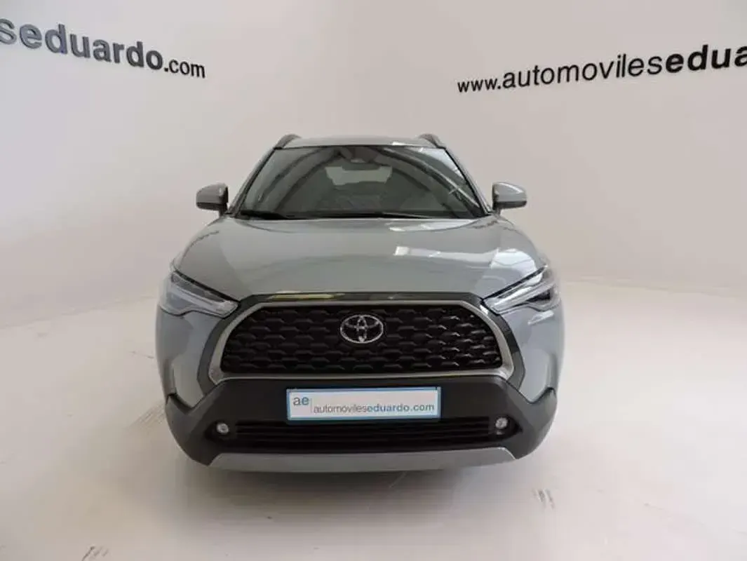 Usado Toyota Corolla Cross Style 140 CV (102 kW) 2025 Gris SUV