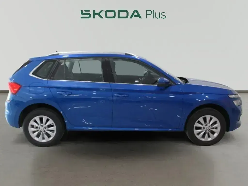 Usado Skoda Kamiq 110 CV (80 kW) 2022 Azul SUV