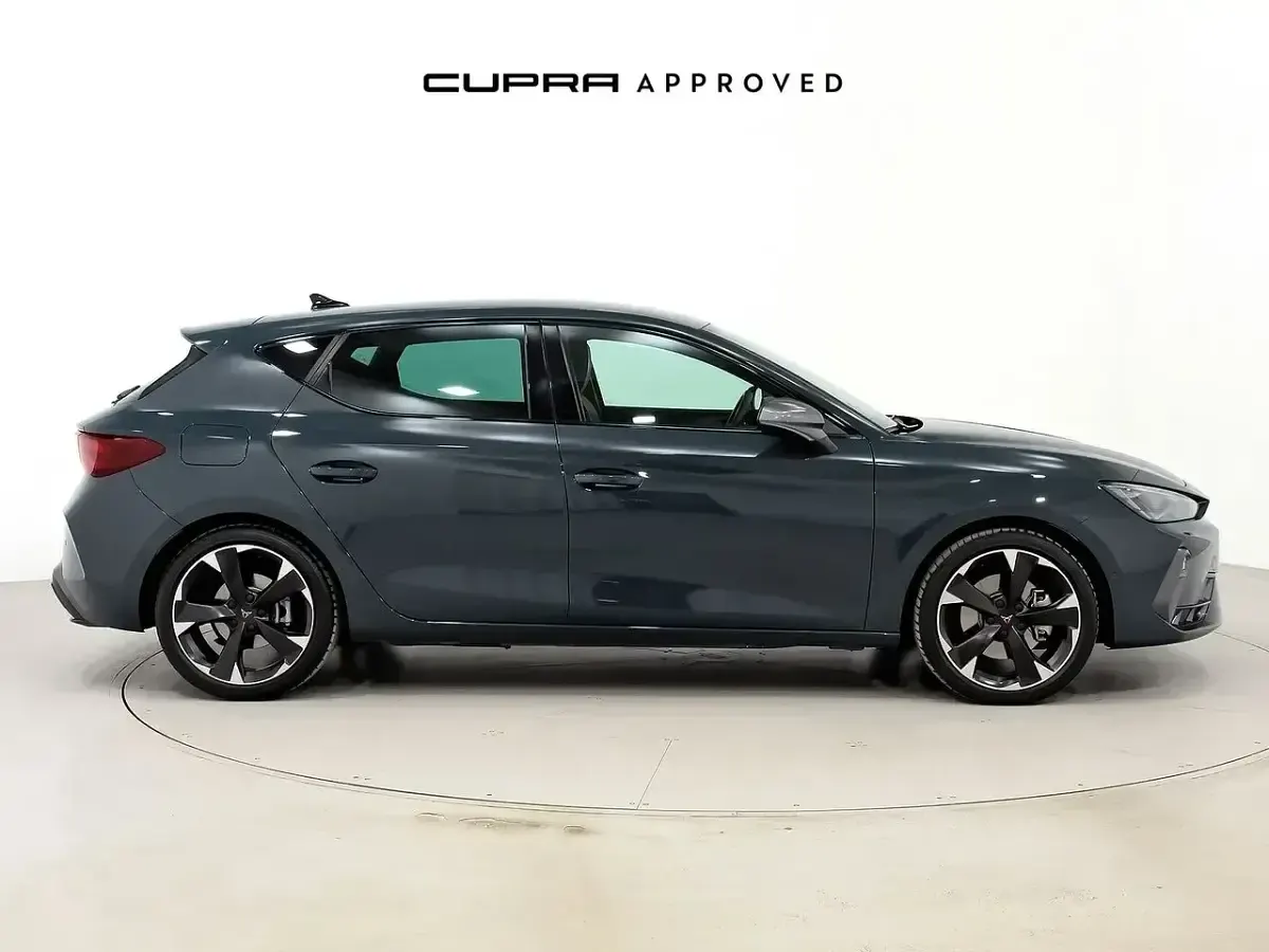 Usado Cupra Leon 204 CV (150 kW) 2025 Azul Berlina