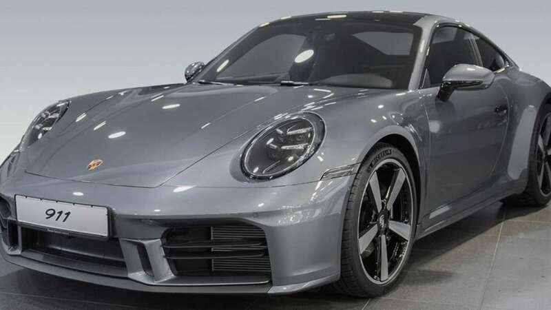 Gris Usado 2024 Porsche 911 Carrera Coupe | 170.900 € - Imagen 1/4