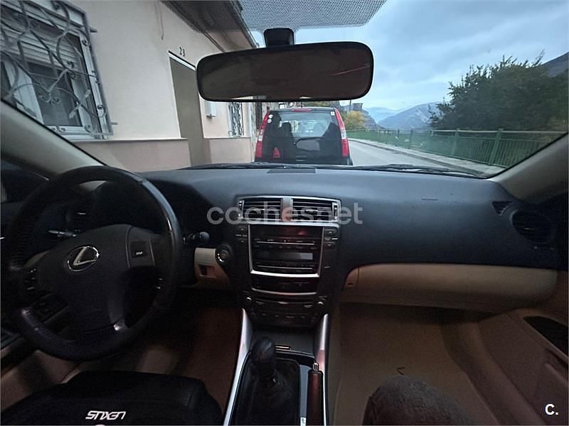 Usado Lexus IS220d President Line 177 CV (130 kW) 2006 Azul Berlina