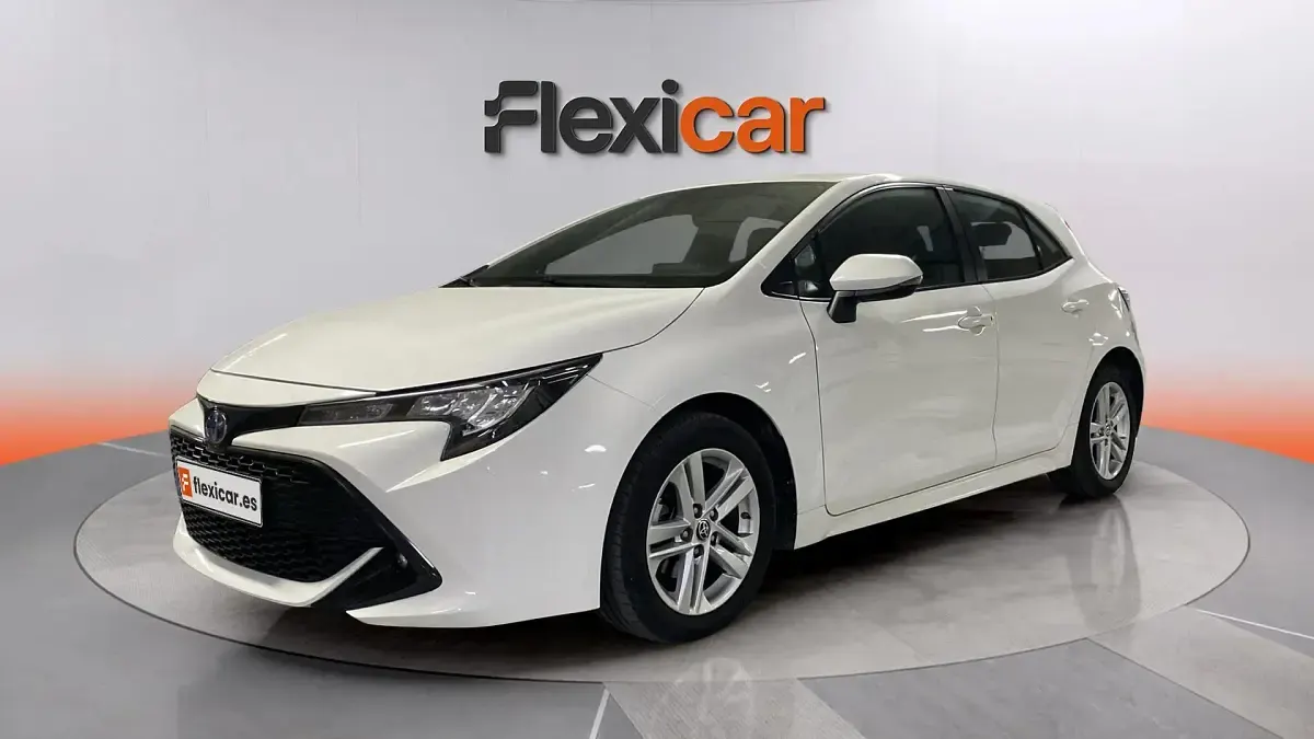 Usado Toyota Corolla Active 122 CV (89 kW) 2022 Blanco Berlina