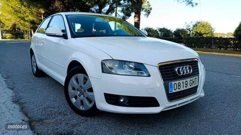 Usado Audi A3 Ambiente 105 CV (77 kW) 2008 Blanco Utilitario