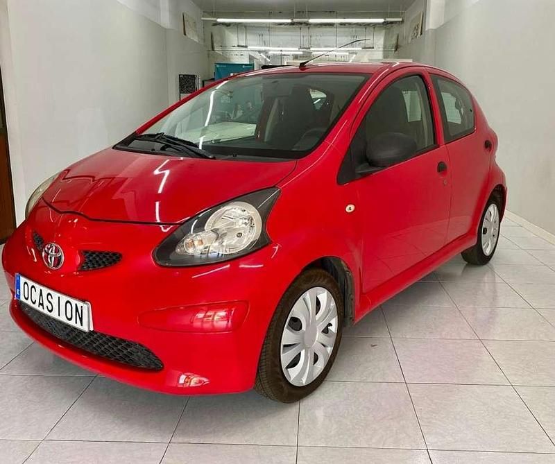 Rojo Usado 2008 Toyota Aygo Utilitario | 4975 € (Precio justo) - Imagen 1/4