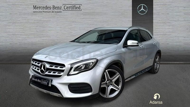 Usado Mercedes GLA200 AMG line 136 CV (100 kW) 2018 Gris / plata SUV