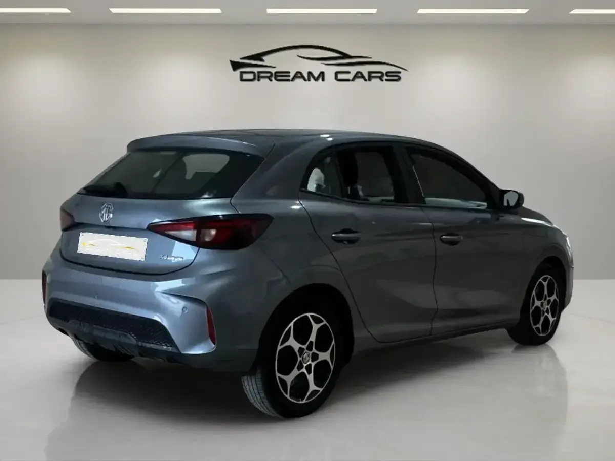Usado MG MG3 Comfort 116 CV (85 kW) 2025 Gris / plata Utilitario