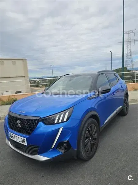 Usado Peugeot 2008 GT 155 CV (114 kW) 2020 Azul SUV