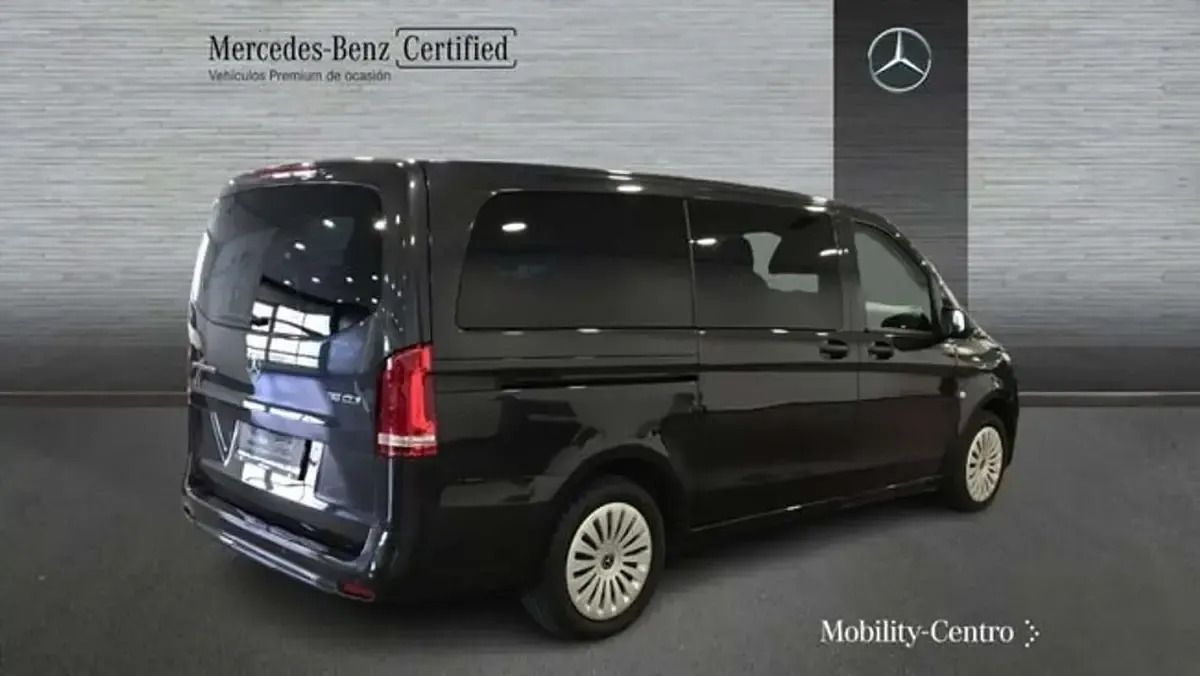 Usado Mercedes Vito 2023 Gris Van