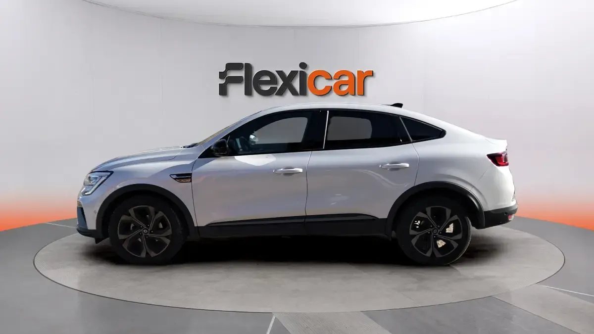Usado Renault Arkana RS Line 160 CV (117 kW) 2023 Blanco SUV